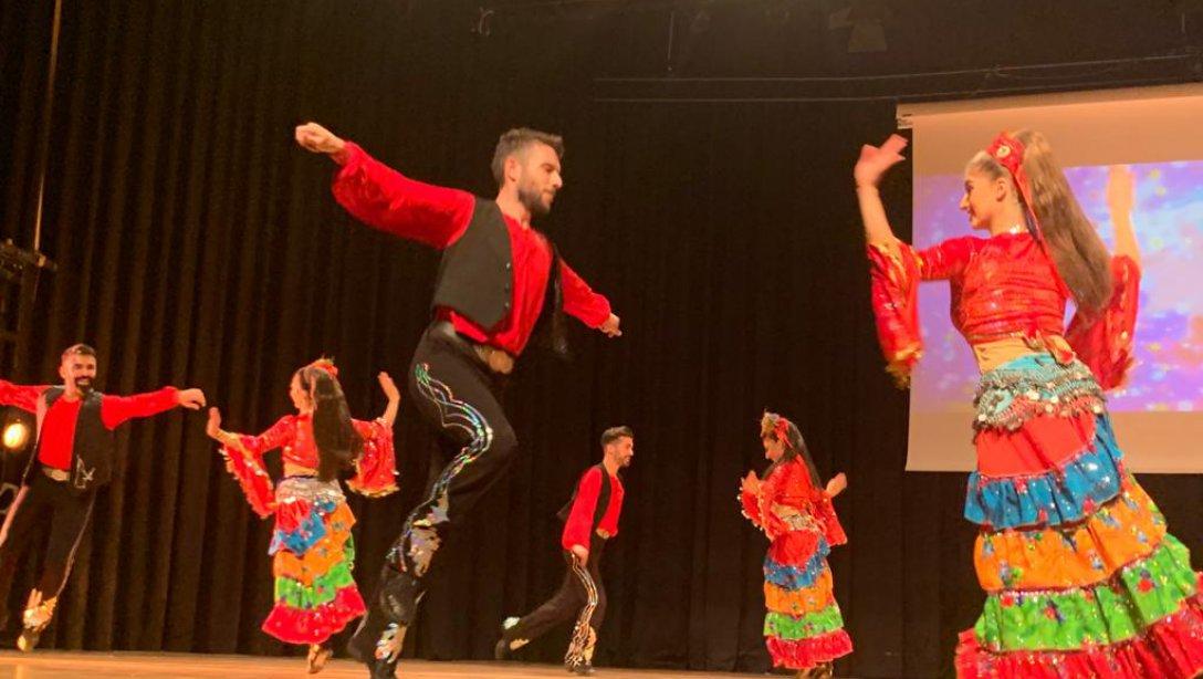 Anadolu Halk Dansları Topluluğundan Muhteşem Gösteri!