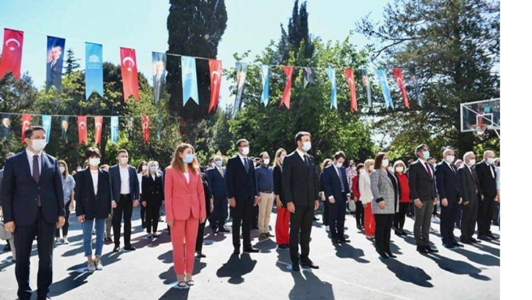 19 Mayıs Atatürk'ü Anma, Gençlik ve Spor Bayramı İlçe Çelenk Sunma Töreni